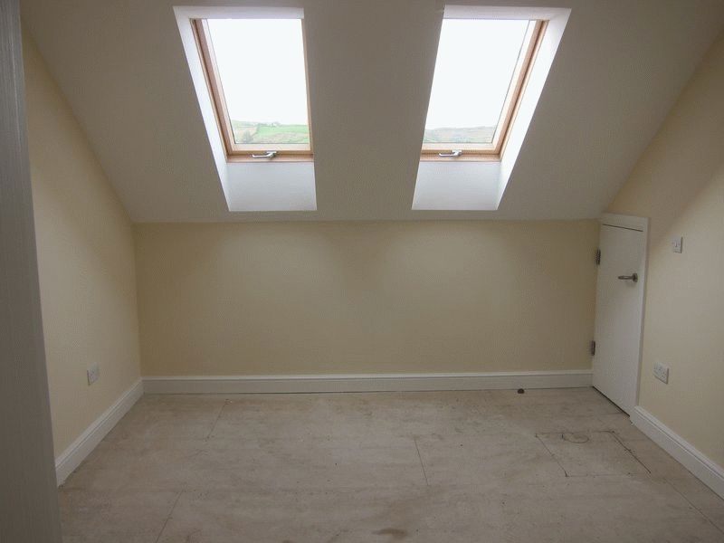 7 Kandel Place Off North Street, Rochdale OL12 8RA -  A stunning 3 bedroomed mews style property providing exceptional family accommodation.